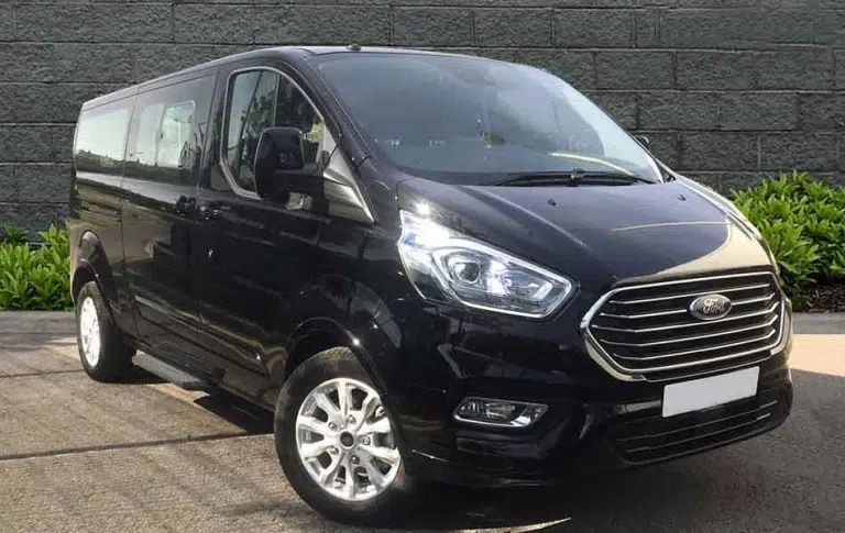 Ford Transit custom Tourneo 8 passengers